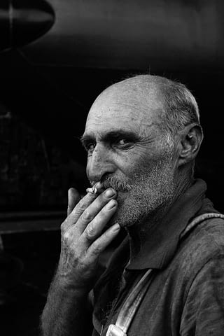 işçi sigara portre adam siyah beyaz b&w belgesel documentary