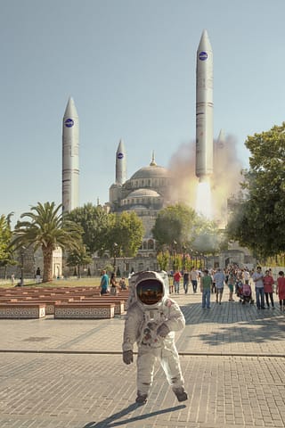 cami ayasofya blue mosque süleymaniye roket uzay astronot fotoğrafçı prodüksiyon tasarım proje kretif creative çekim fotoğraf fotoğrafçı reklam photoshop retouch studyo